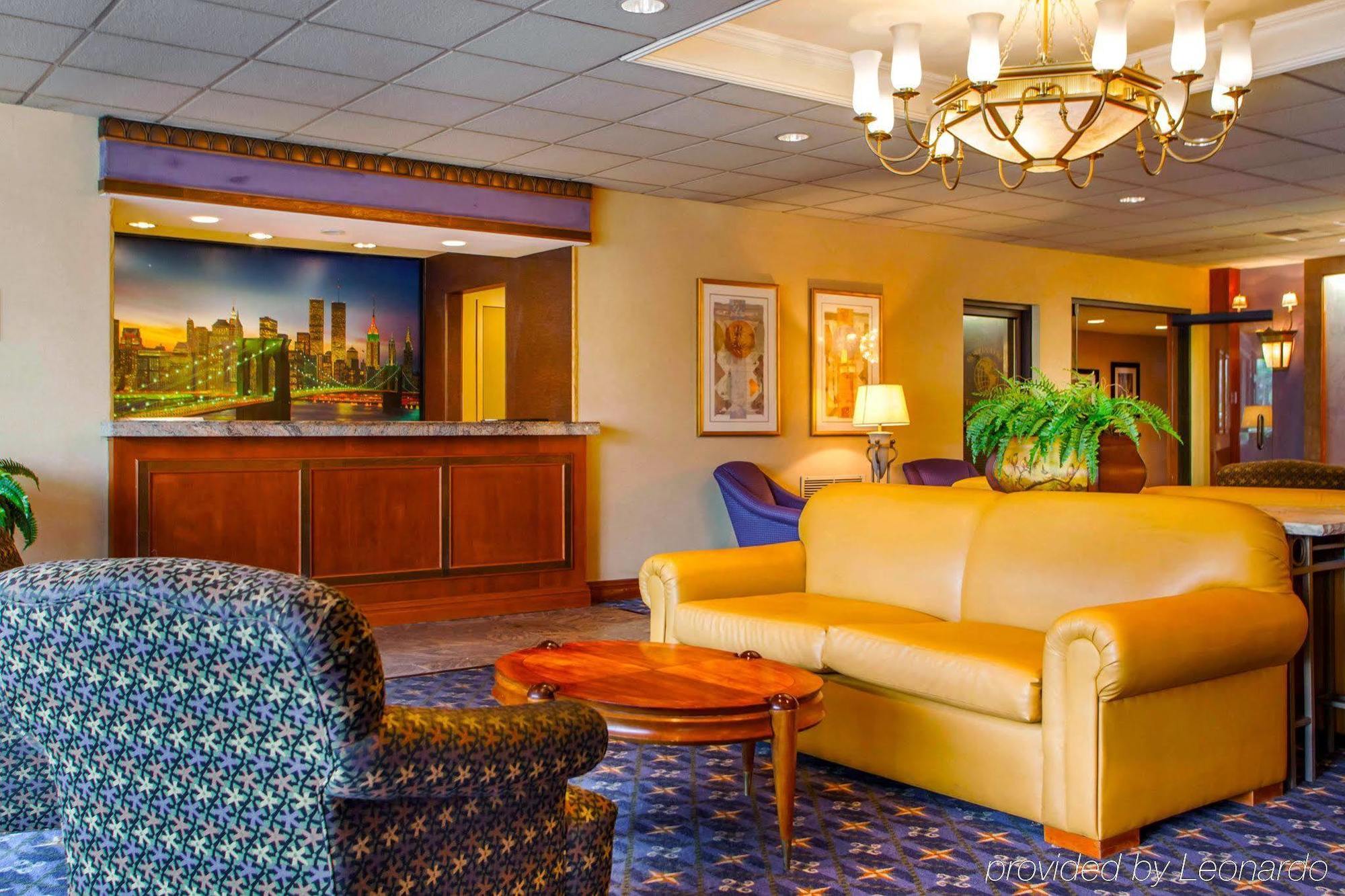 Quality Meadowlands Hotel 3*