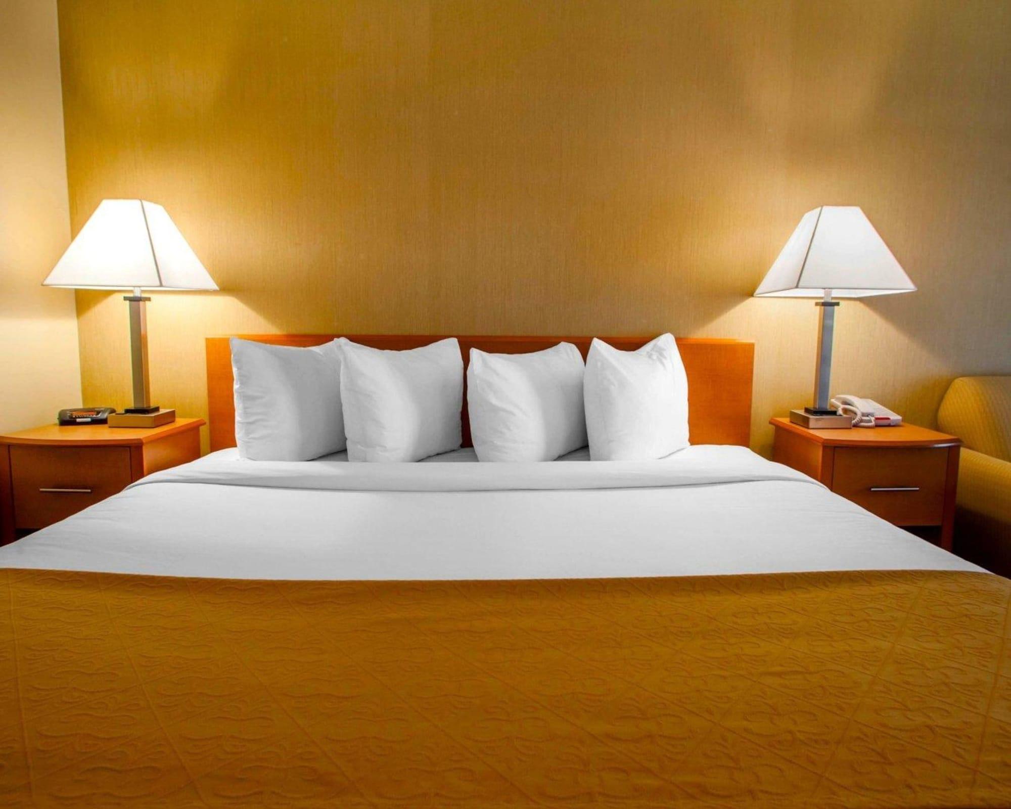 Quality Meadowlands Hotel 3*