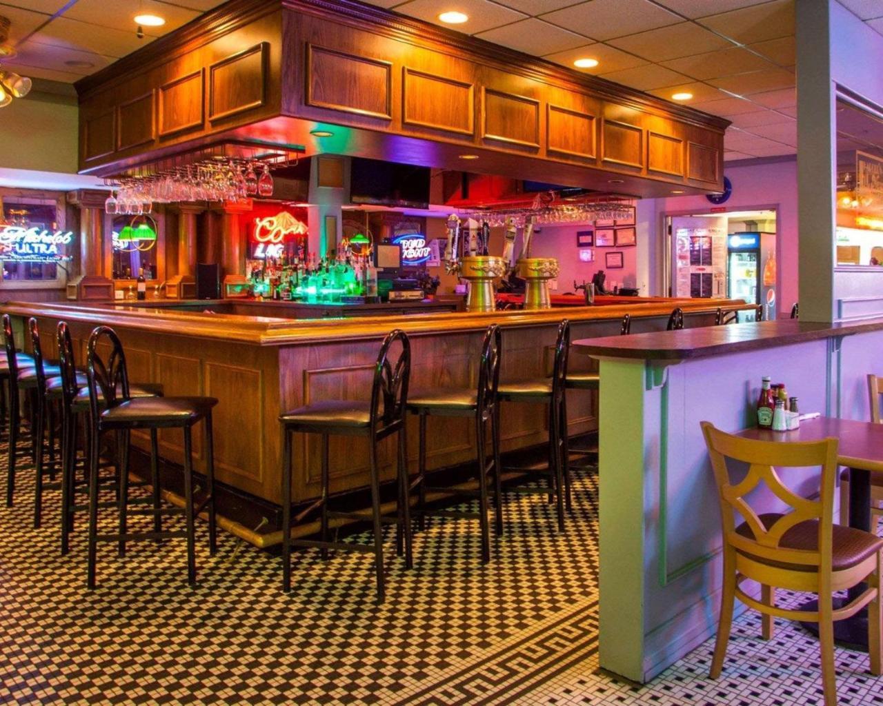 Quality Meadowlands Hotel 3*